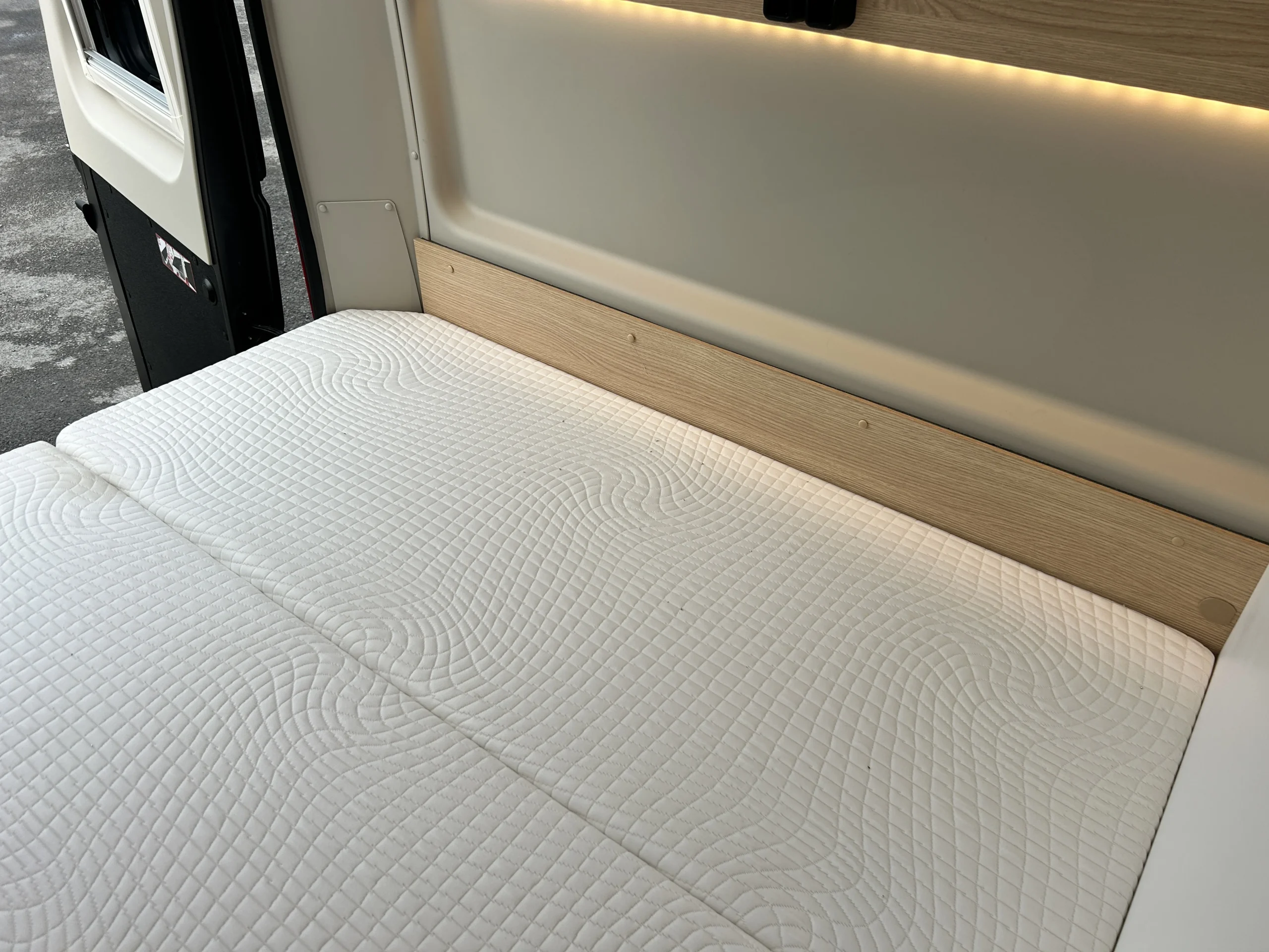 Sunlight Cliff 601 Campervan interior