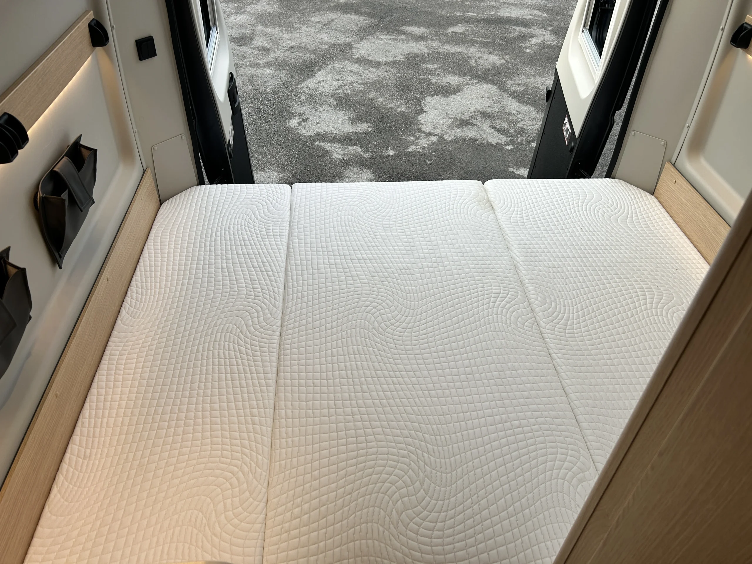Sunlight Cliff 601 Campervan interior