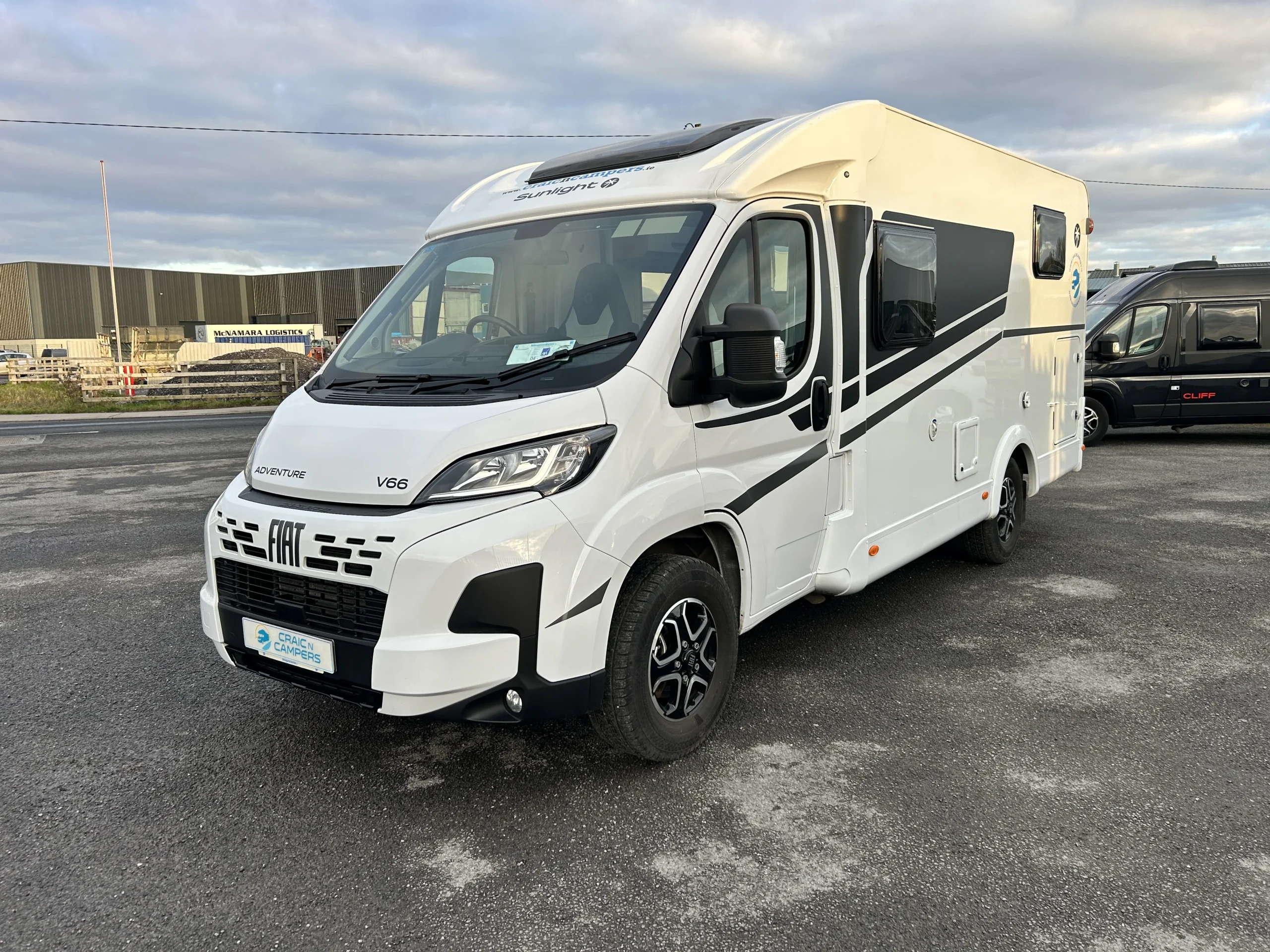 Sunlight V66 exterior