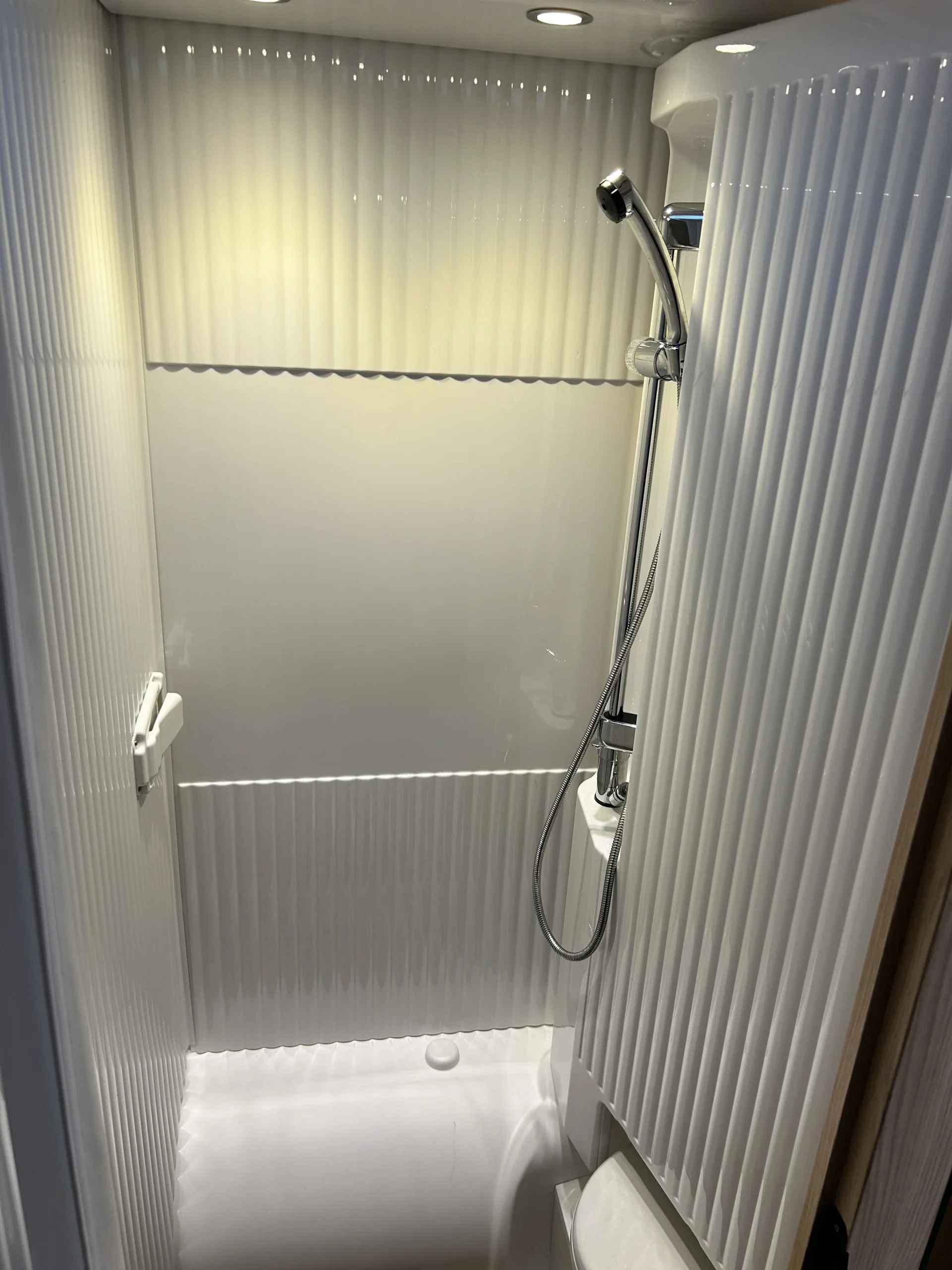 Sunlight V66 shower