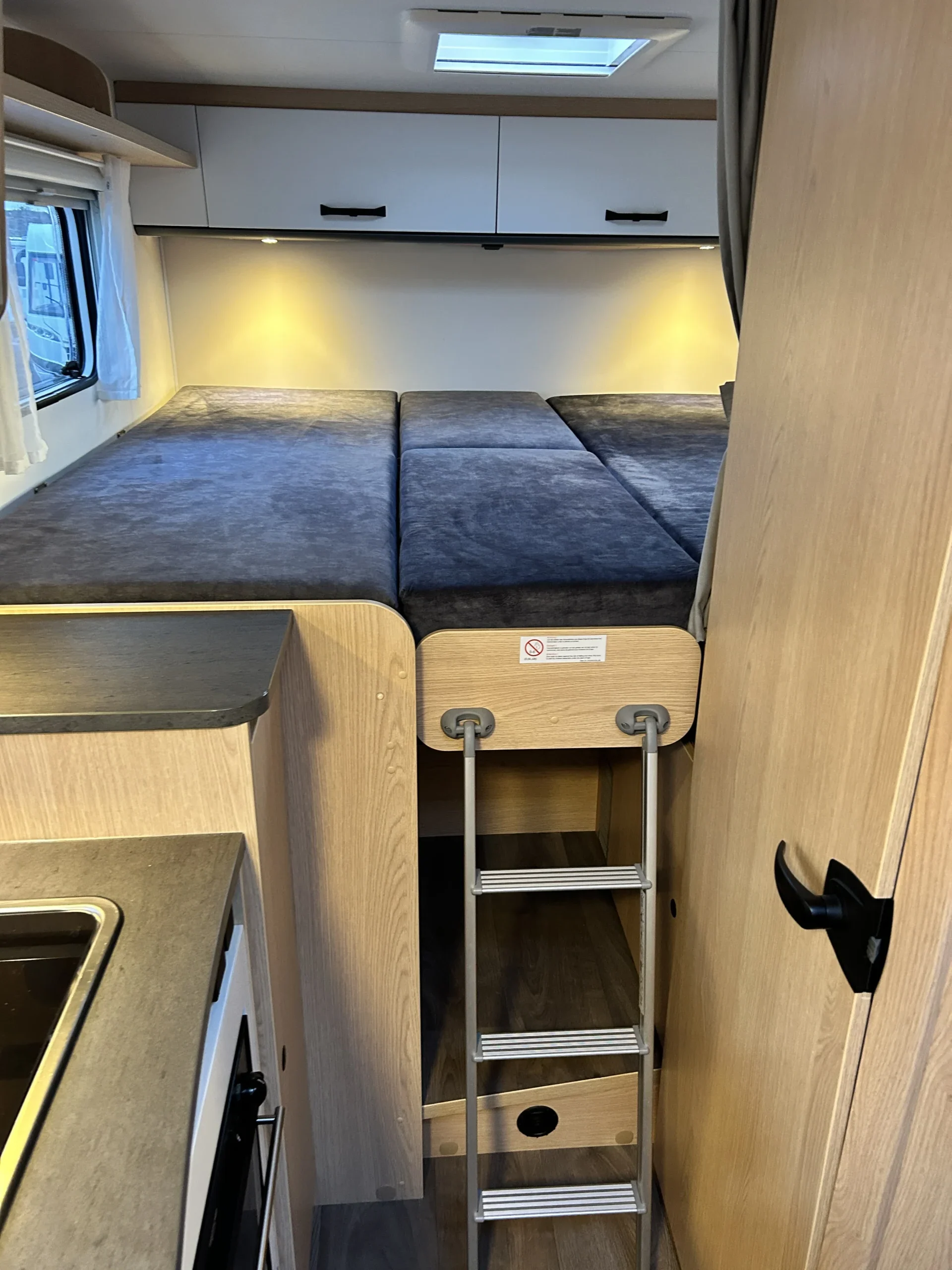Sunlight V66 interior