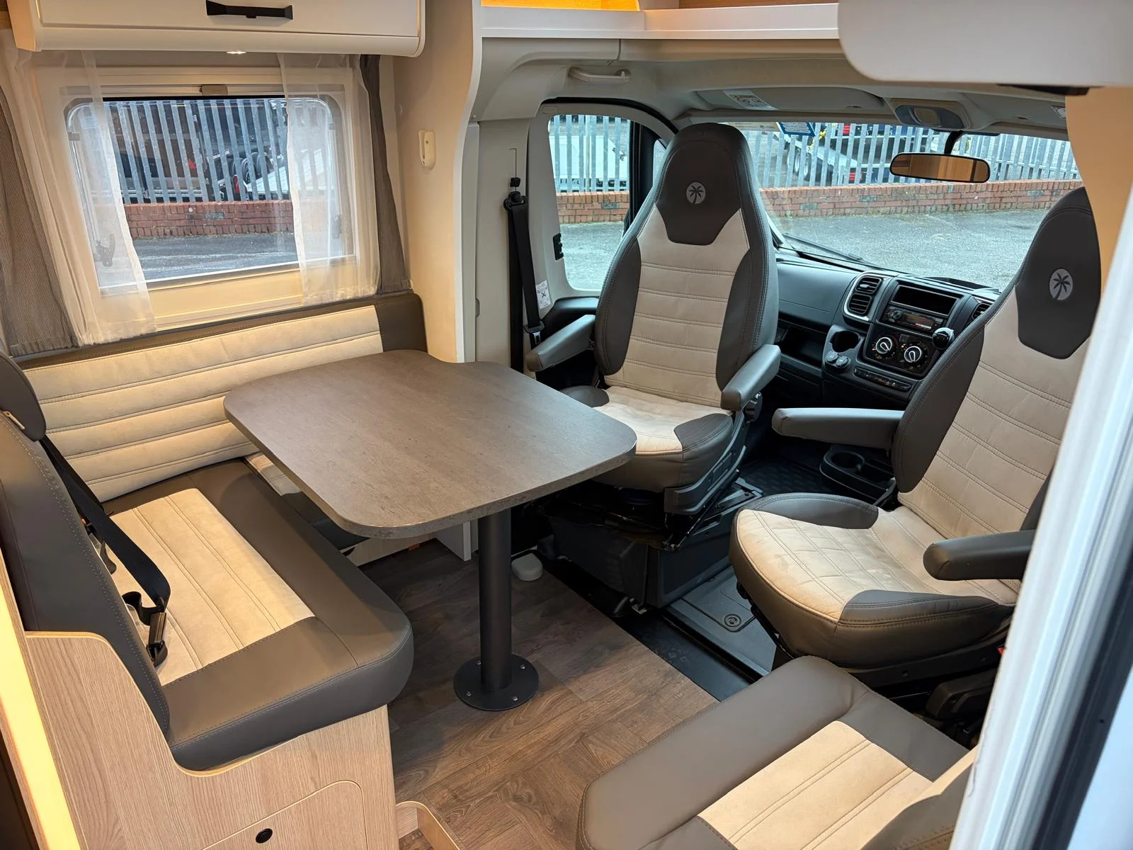 Sunlight T68 Internal Dining